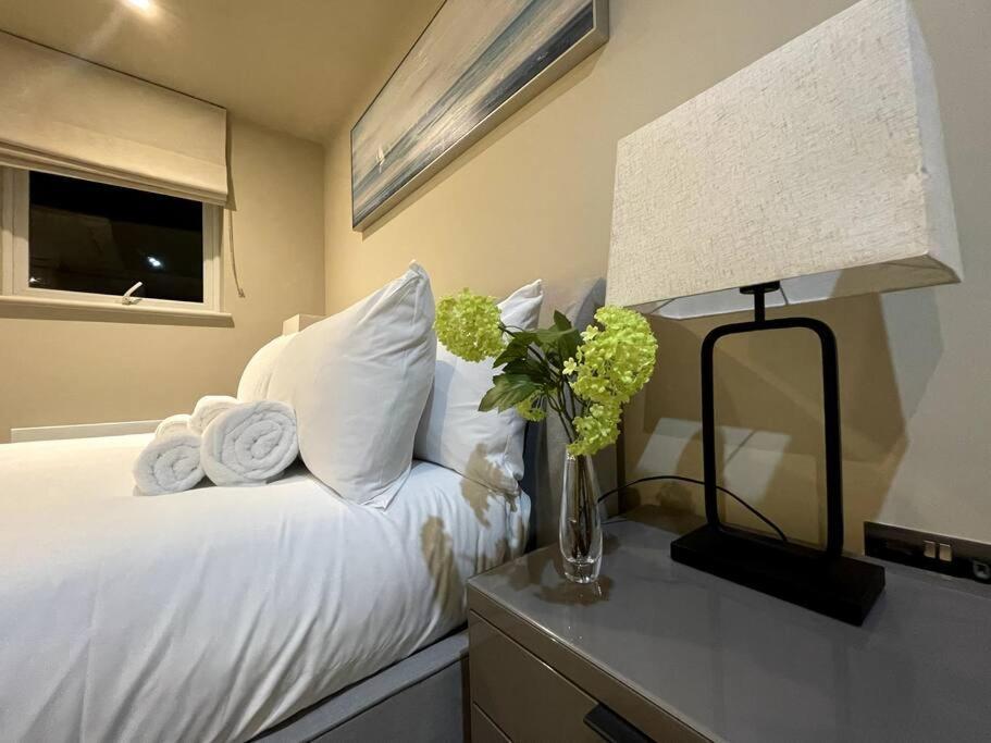 2Br Urban Vista Retreat Chcl F7 Apartment Chigwell ภายนอก รูปภาพ