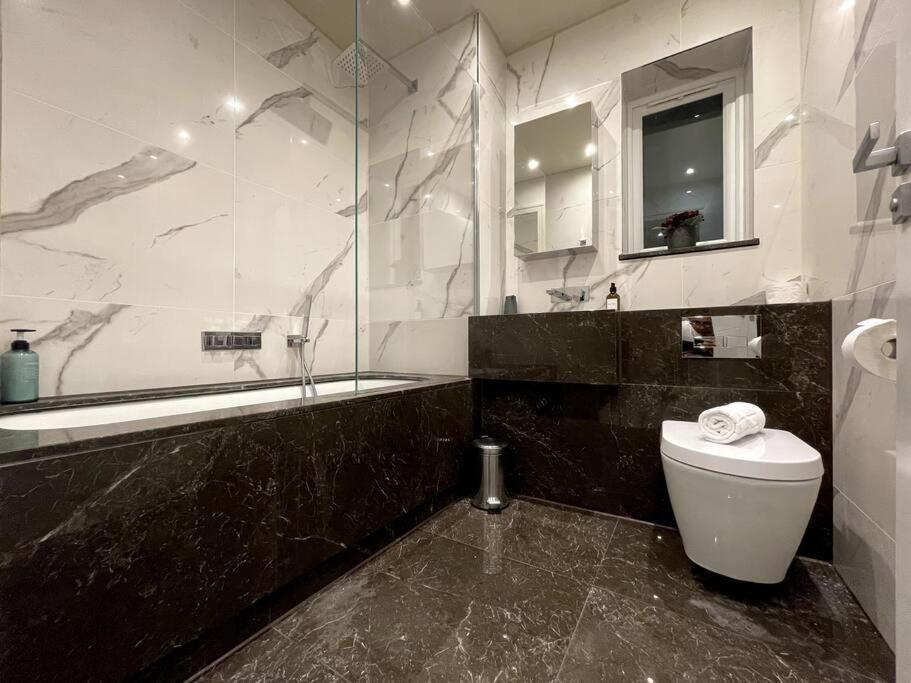 2Br Urban Vista Retreat Chcl F7 Apartment Chigwell ภายนอก รูปภาพ