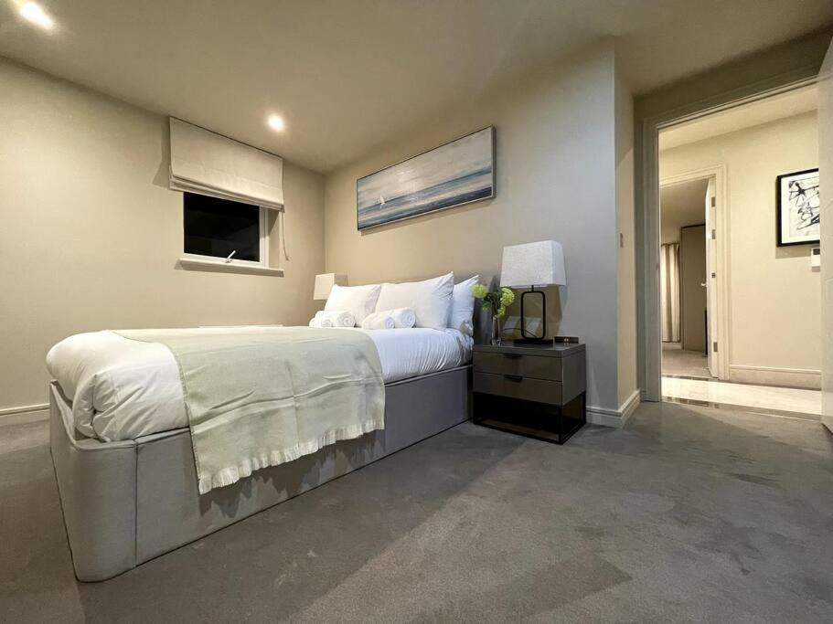2Br Urban Vista Retreat Chcl F7 Apartment Chigwell ภายนอก รูปภาพ